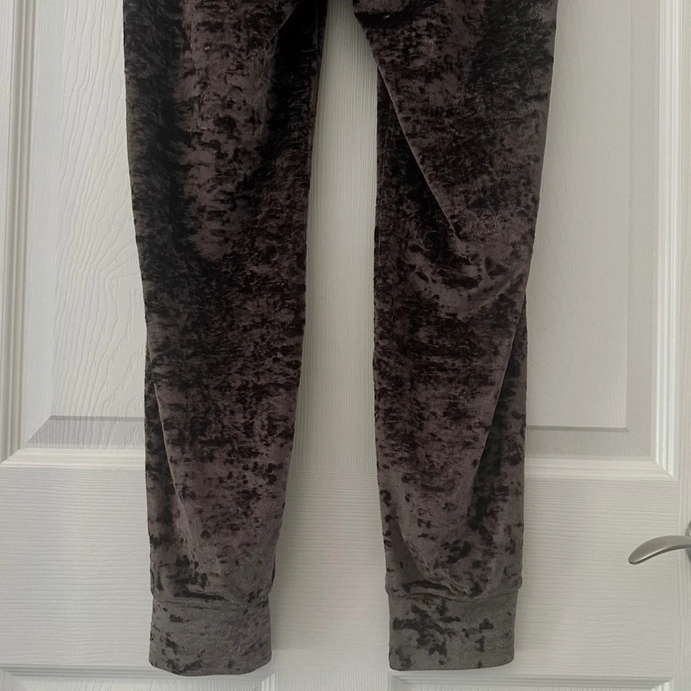 Lululemon Ready To Crush Velvet Jogger French Press Brown Size 6 *Flaw* - Picture 9 of 14